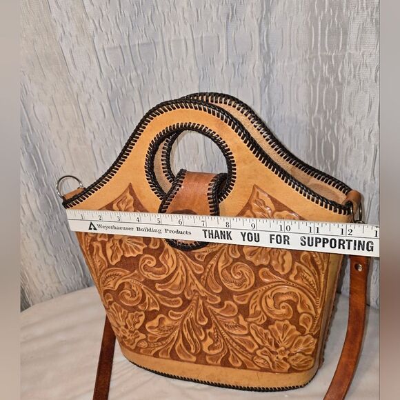 Vintage tooled leather Med. bag 14" - Picture 8 of 16